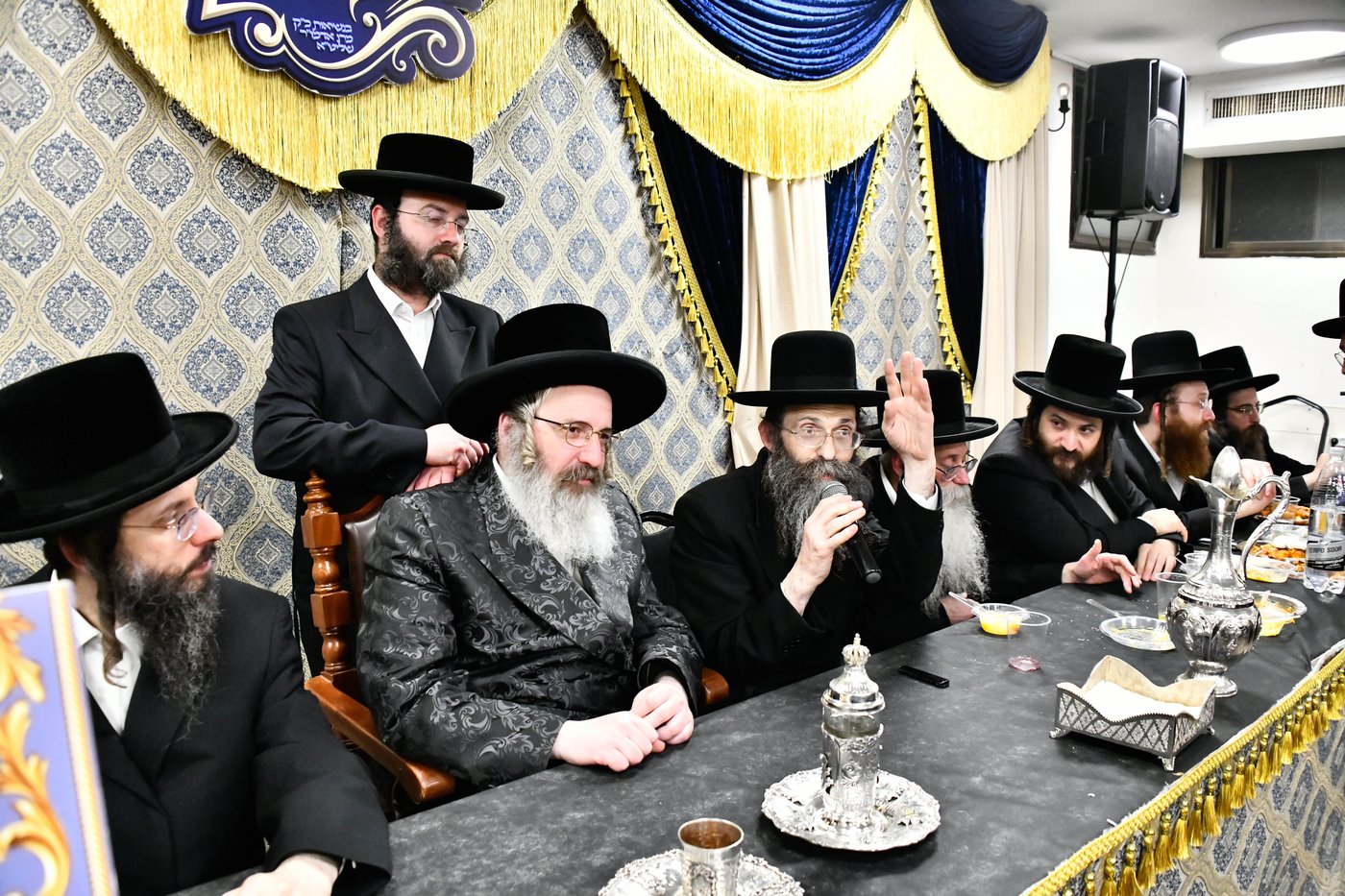 מעמד כבוד התורה בזוטשקא אמסנא