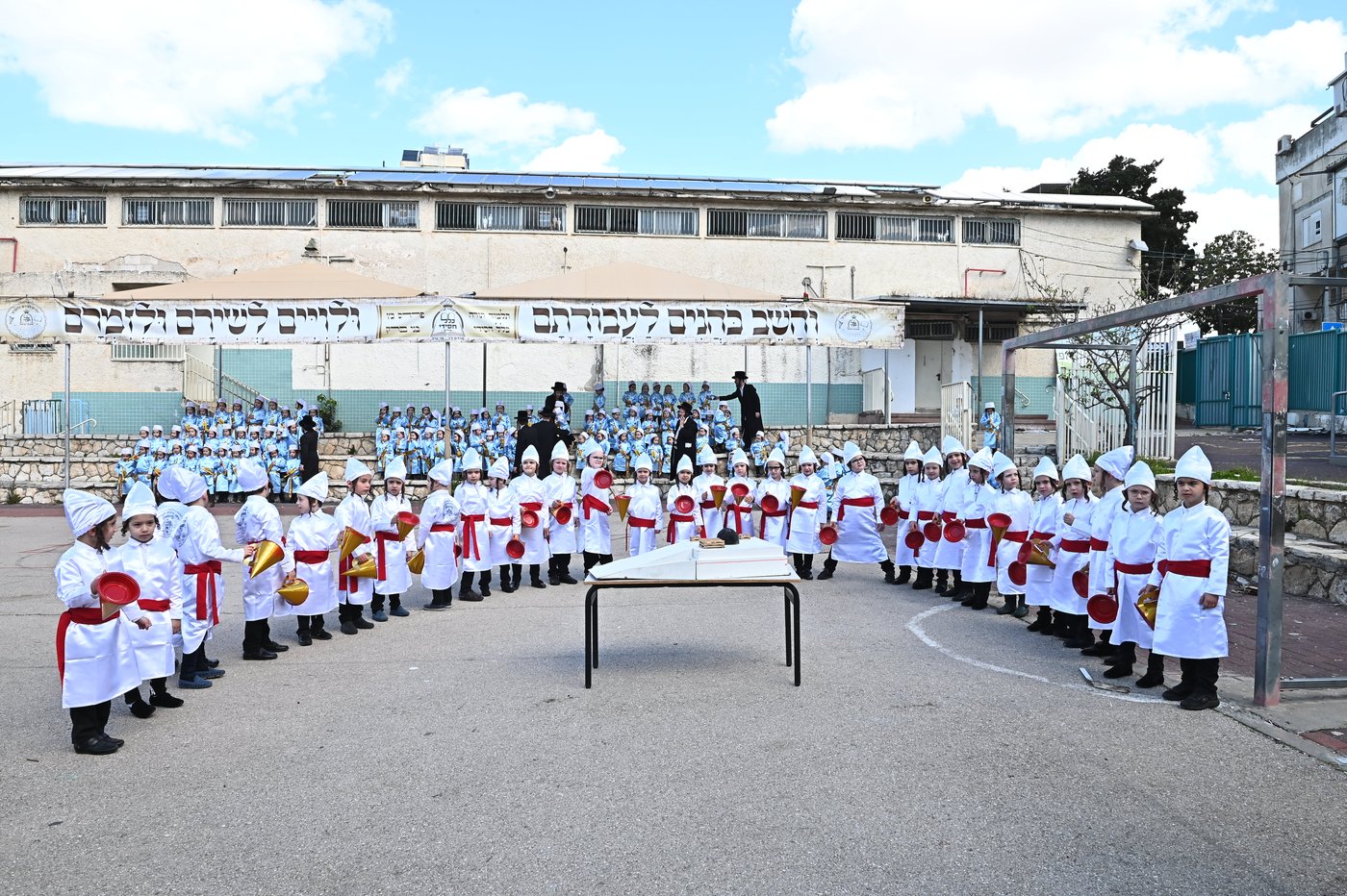 מסיבת פורים לילדי ת"ת כלל חסידי בפרדס כץ
