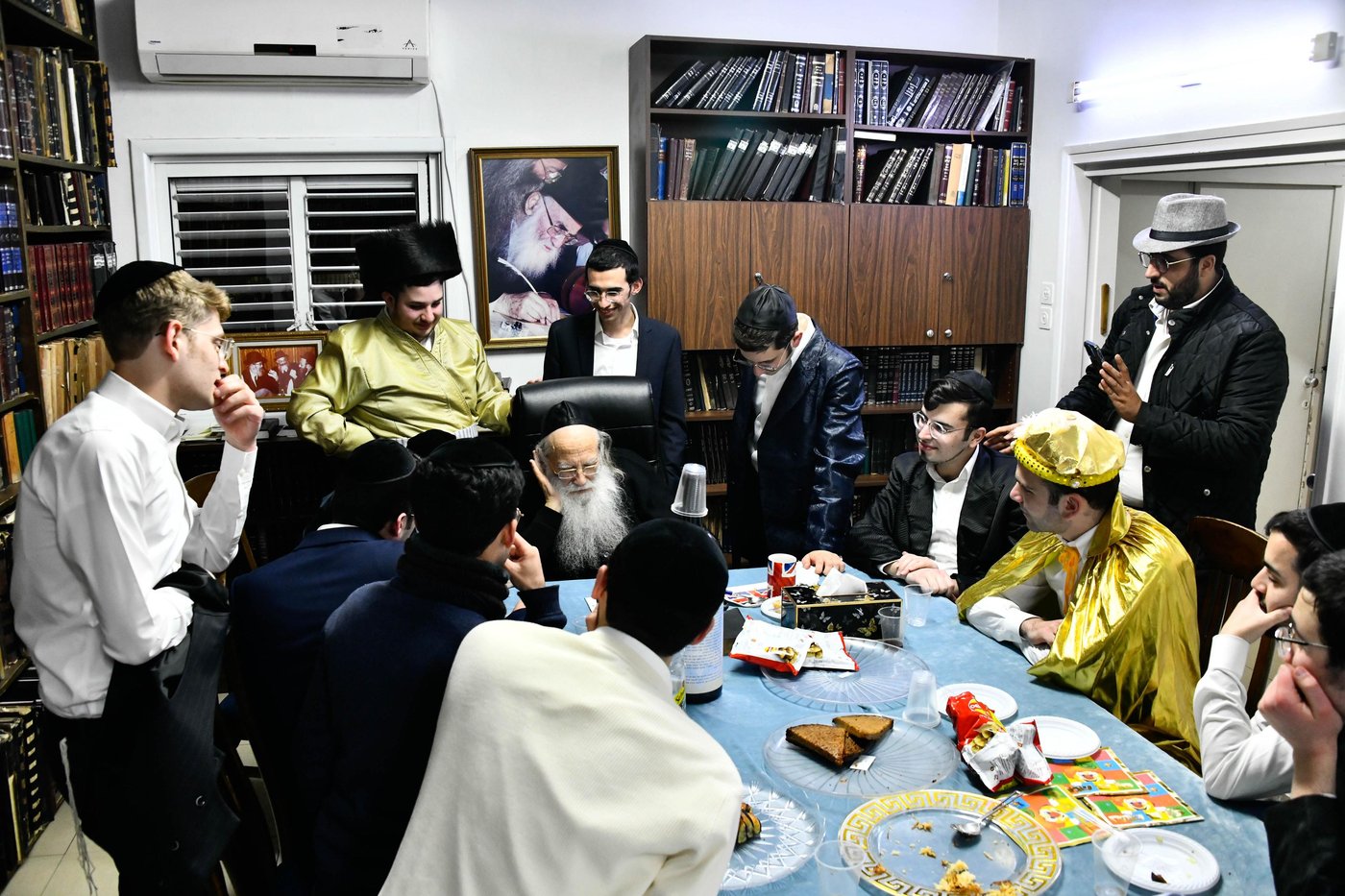 ליל פורים אצל הגאון רבי צבי רוטברג