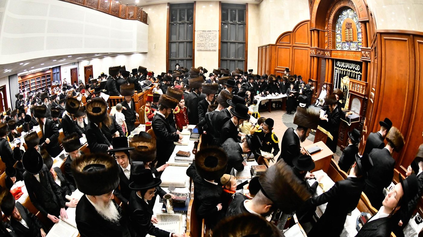 קריאת המגילה בחצה"ק סאדיגורה