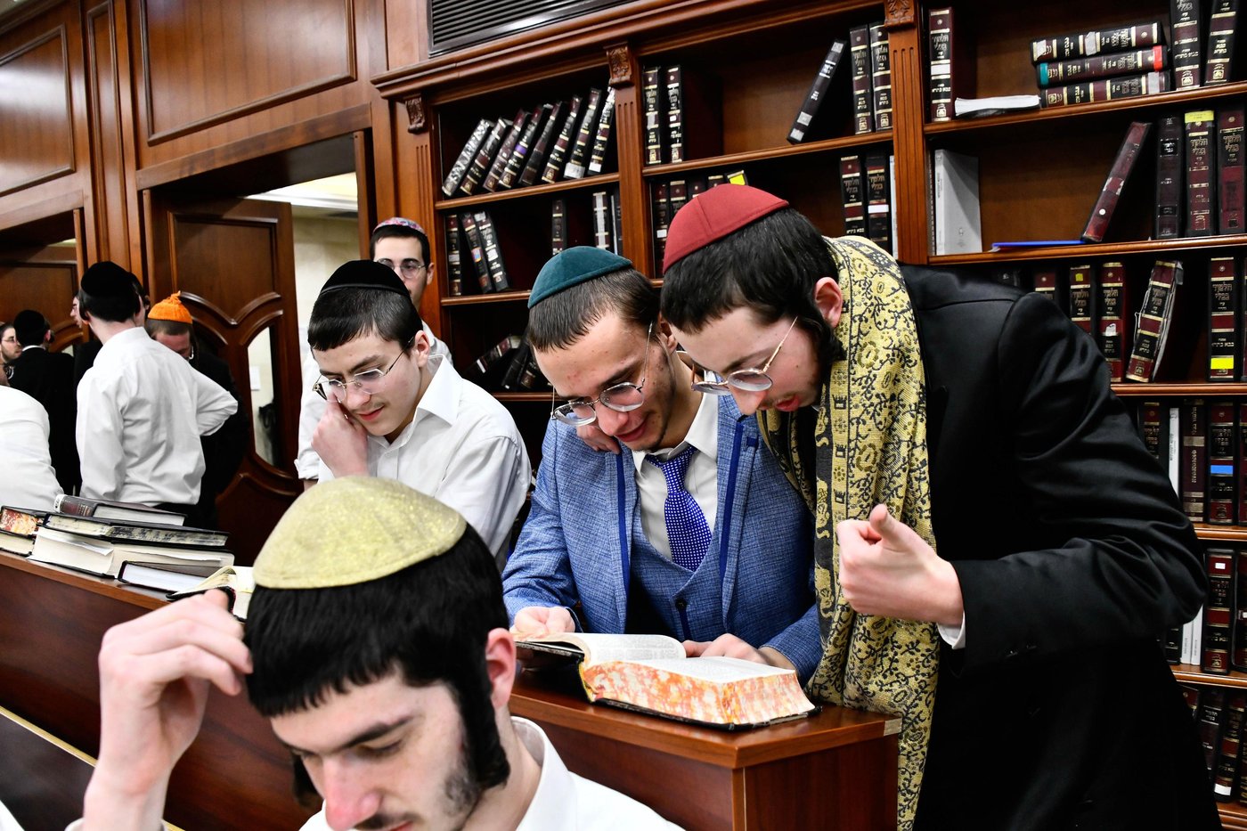 ליל פורים בישיבת בית מדרש עליון