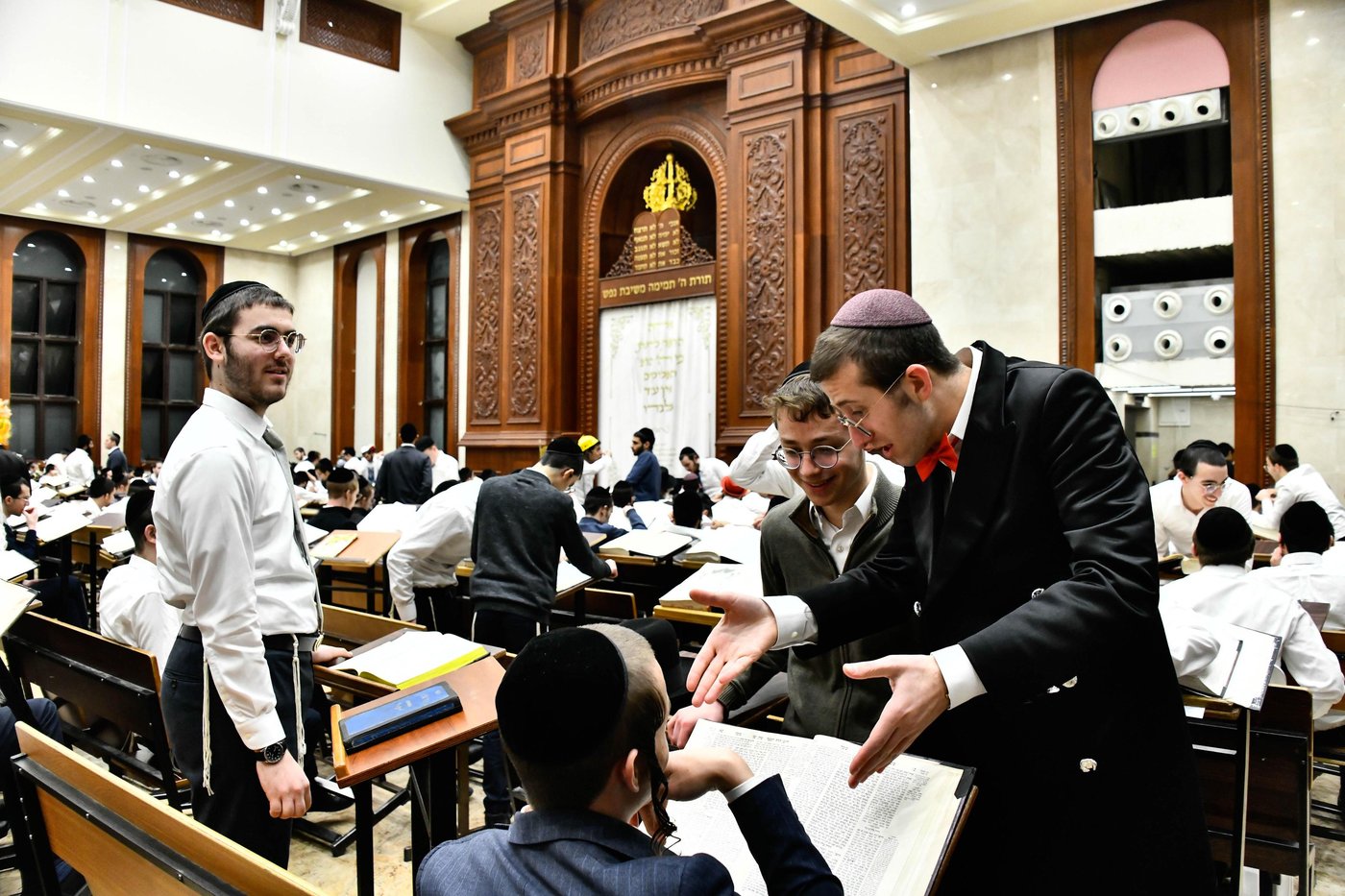 ליל פורים בישיבת בית מדרש עליון