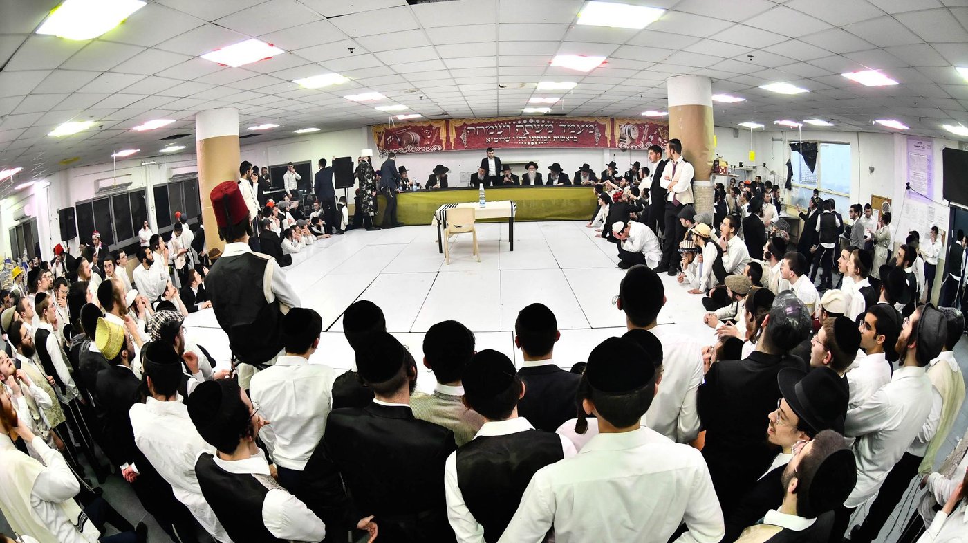 מסיבת פורים בישיבת סלבודקה