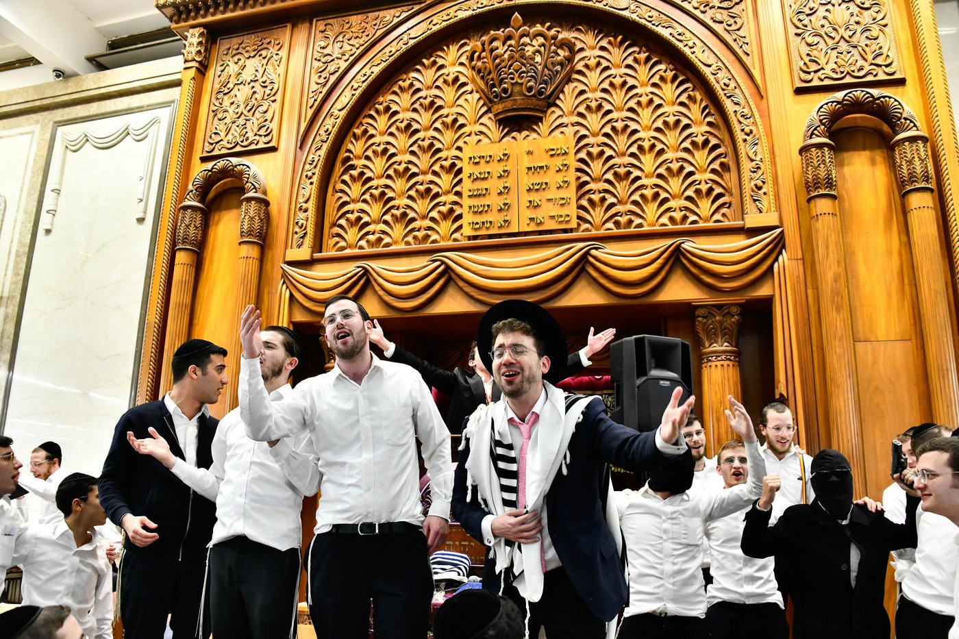 ליל פורים בישיבת פוניבז'