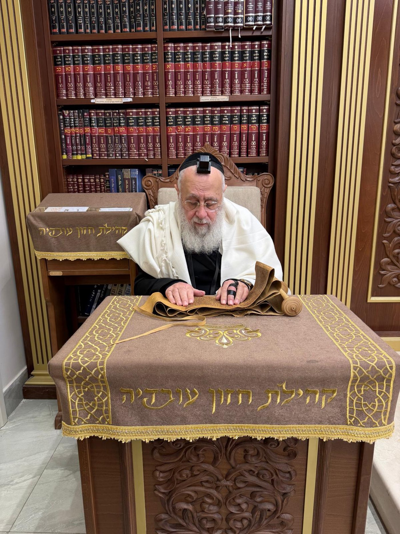 קריאת המגילה במעונו של הראש"ל