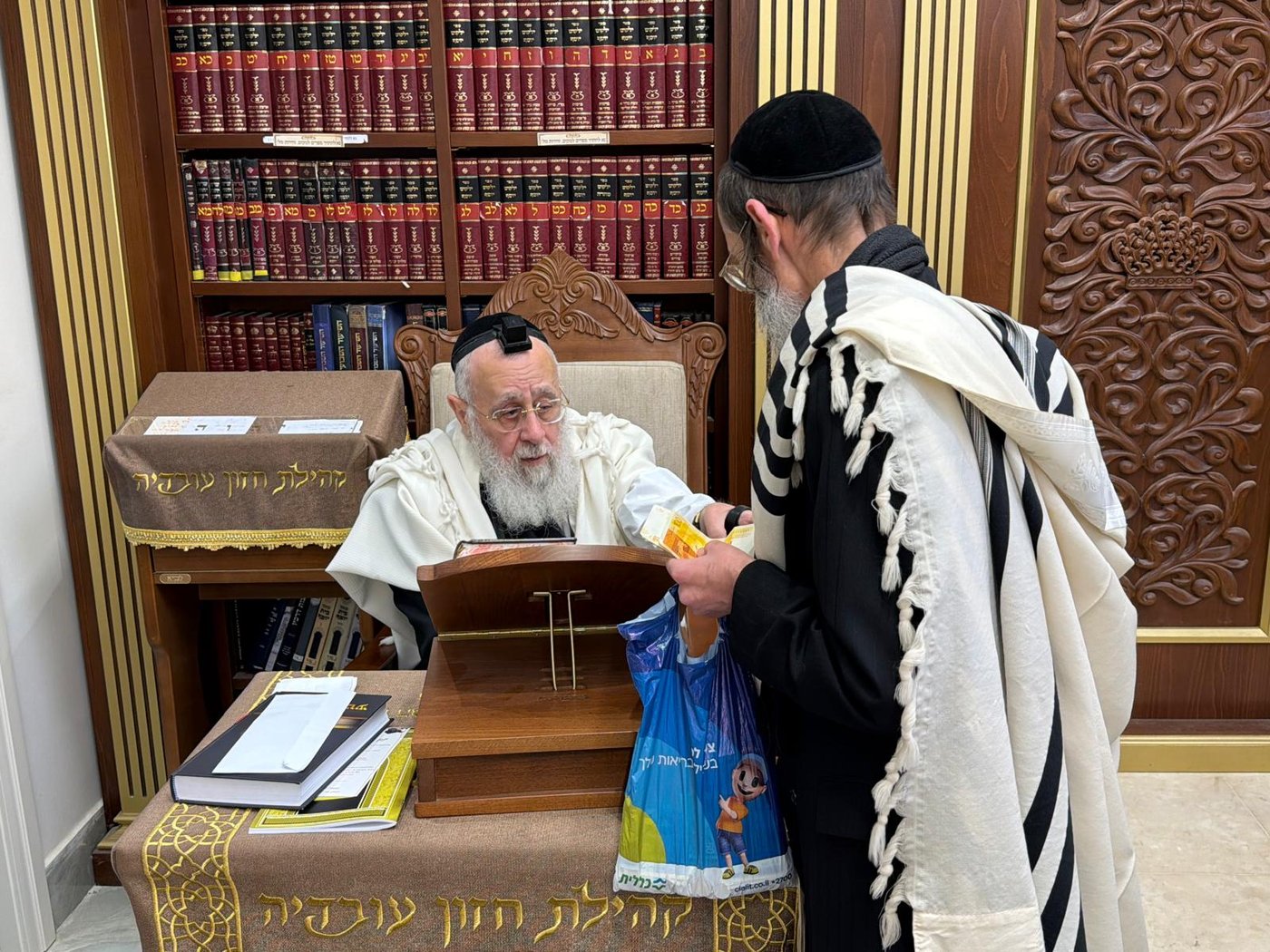 קריאת המגילה במעונו של הראש"ל