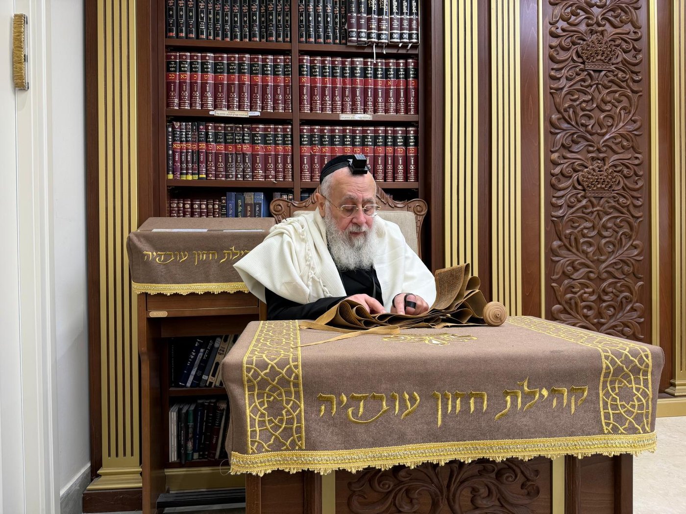 קריאת המגילה במעונו של הראש"ל