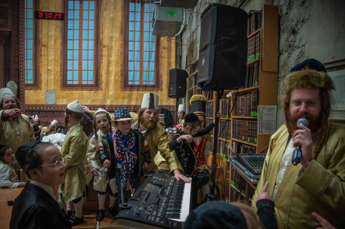 אווירת חג הפורים בביתר עילית