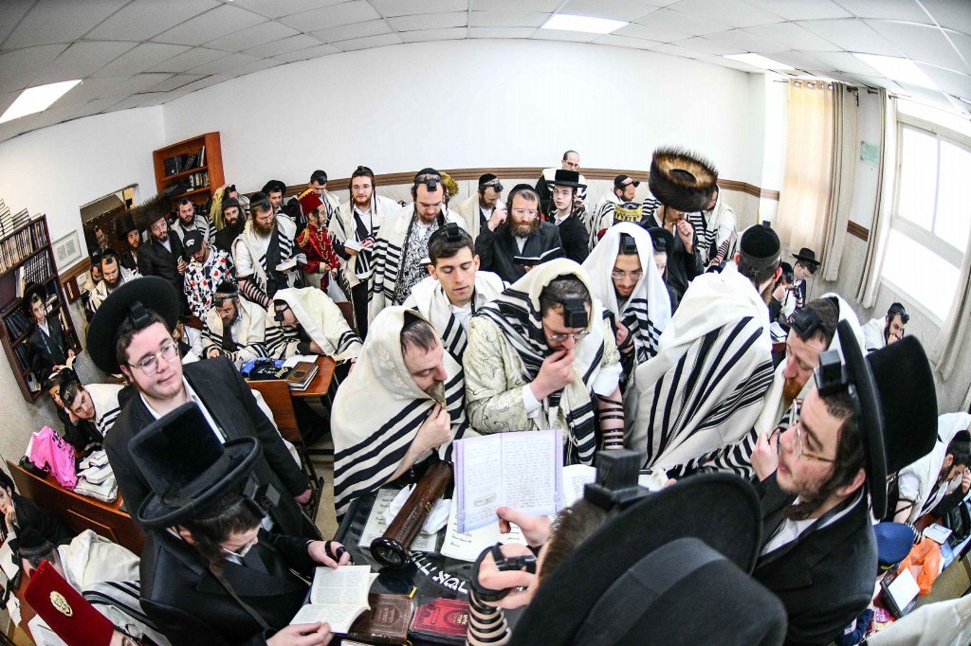 אווירת חג הפורים בביתר עילית