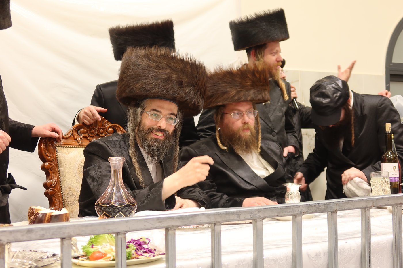 פורים בחצה"ק זוועהיל