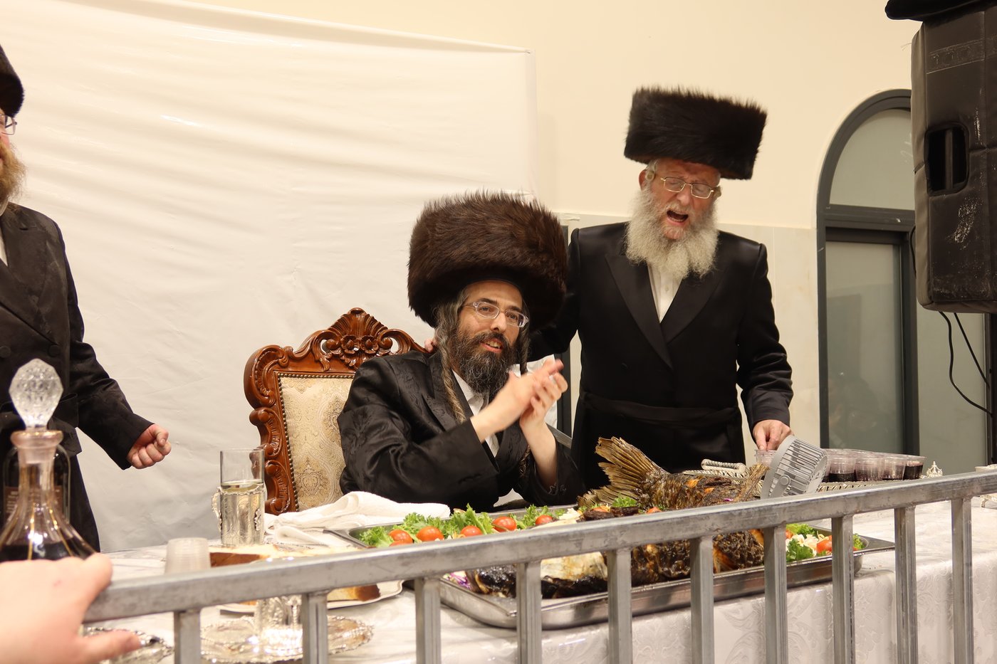 פורים בחצה"ק זוועהיל