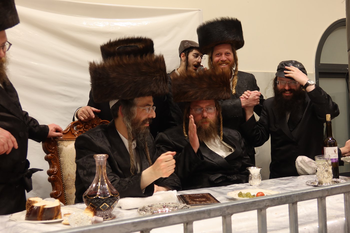 פורים בחצה"ק זוועהיל