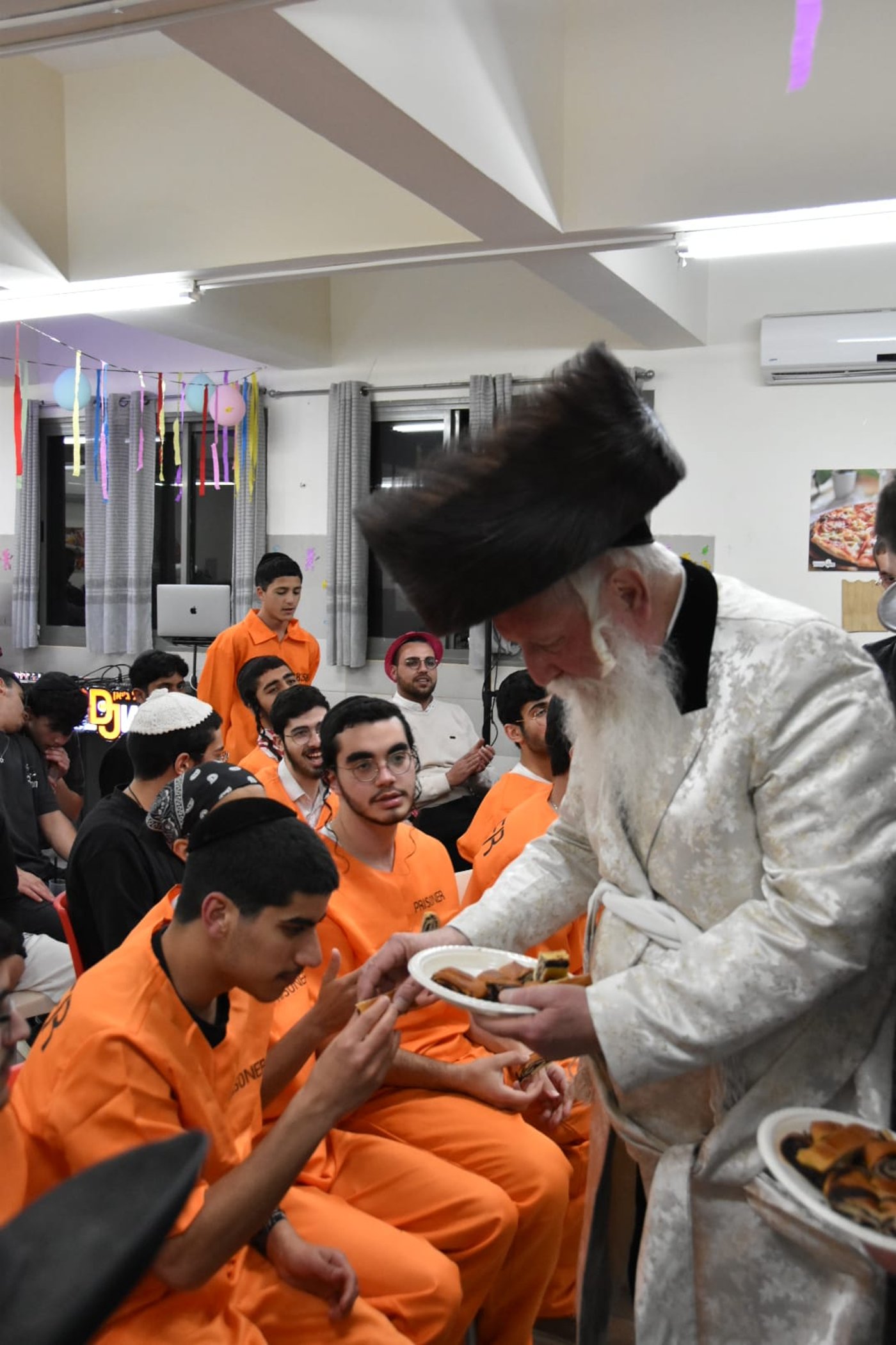 פורים אצל הגרי"ד גרוסמן