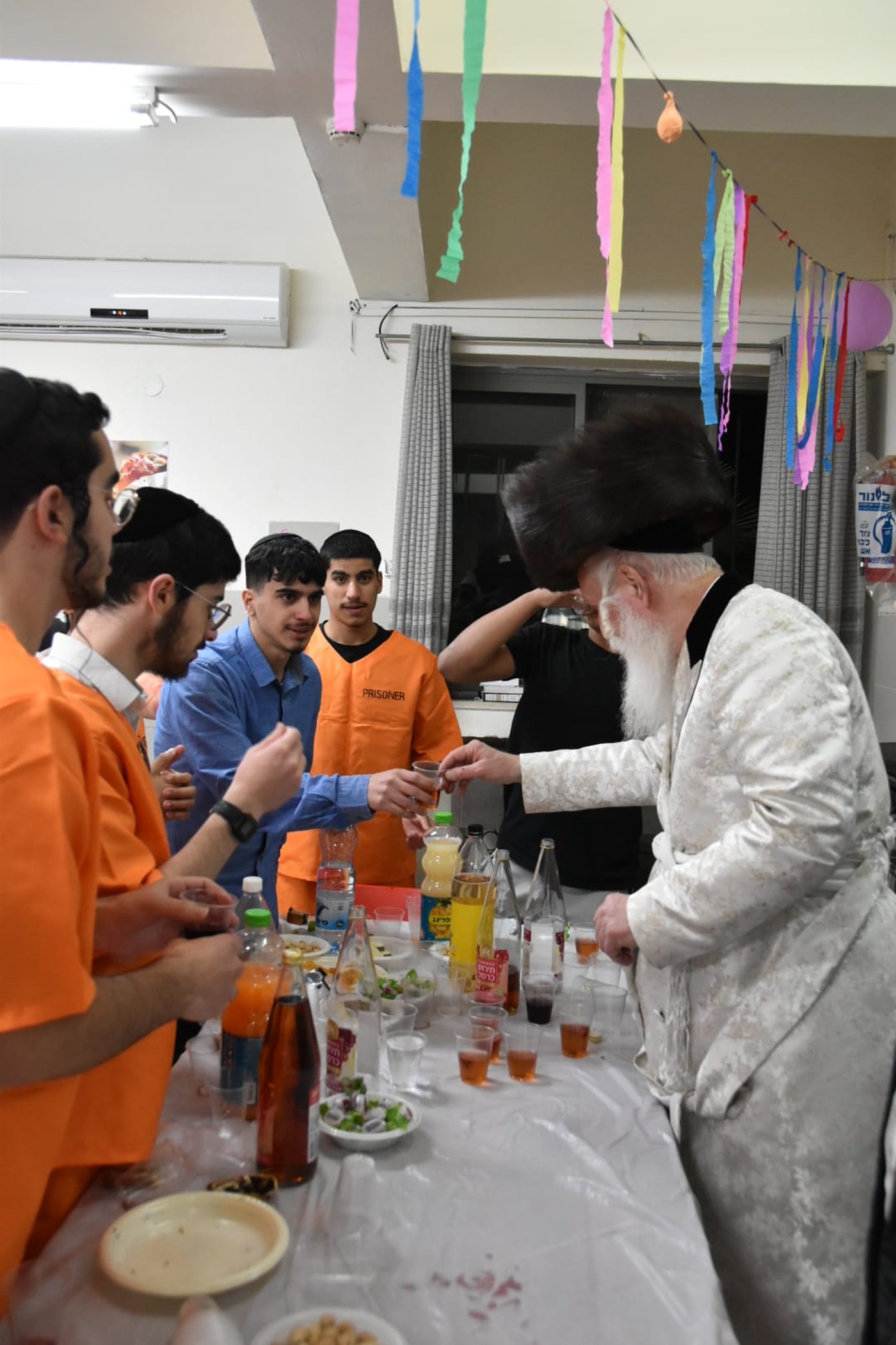 פורים אצל הגרי"ד גרוסמן