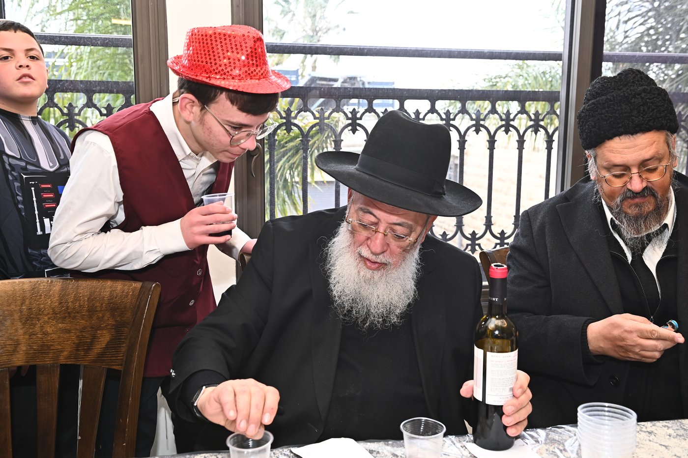 הראשל"צ הגרמ"ש עמאר בפורים