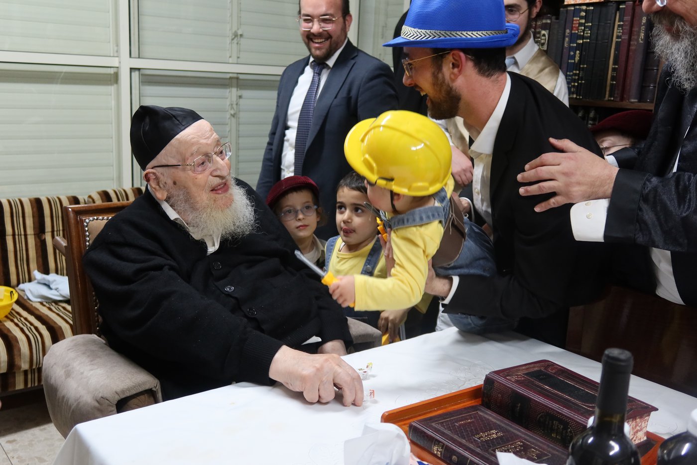 פורים בצל הגרמ"צ ברגמן 