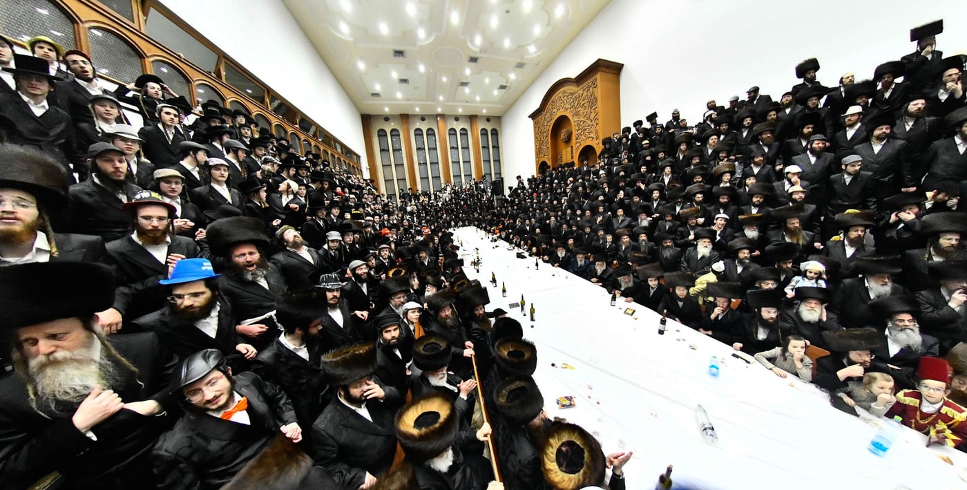 פורים בחצה"ק ביאלה