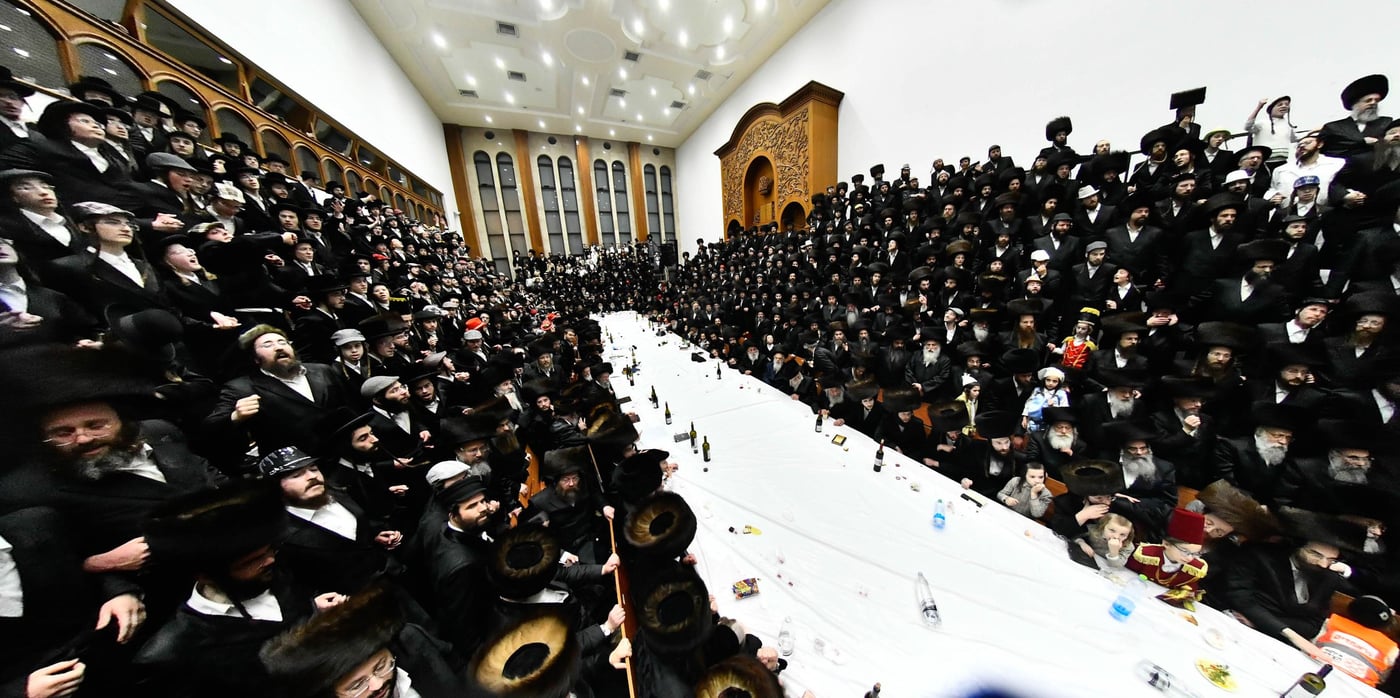 פורים בחצה"ק ביאלה