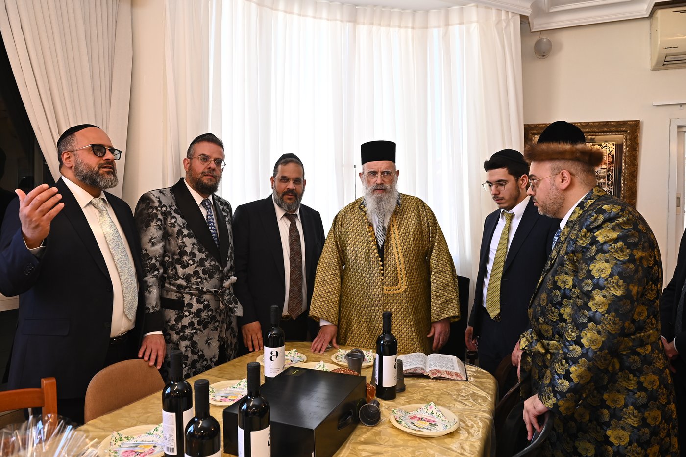 הגר"נ זכריהו בפורים