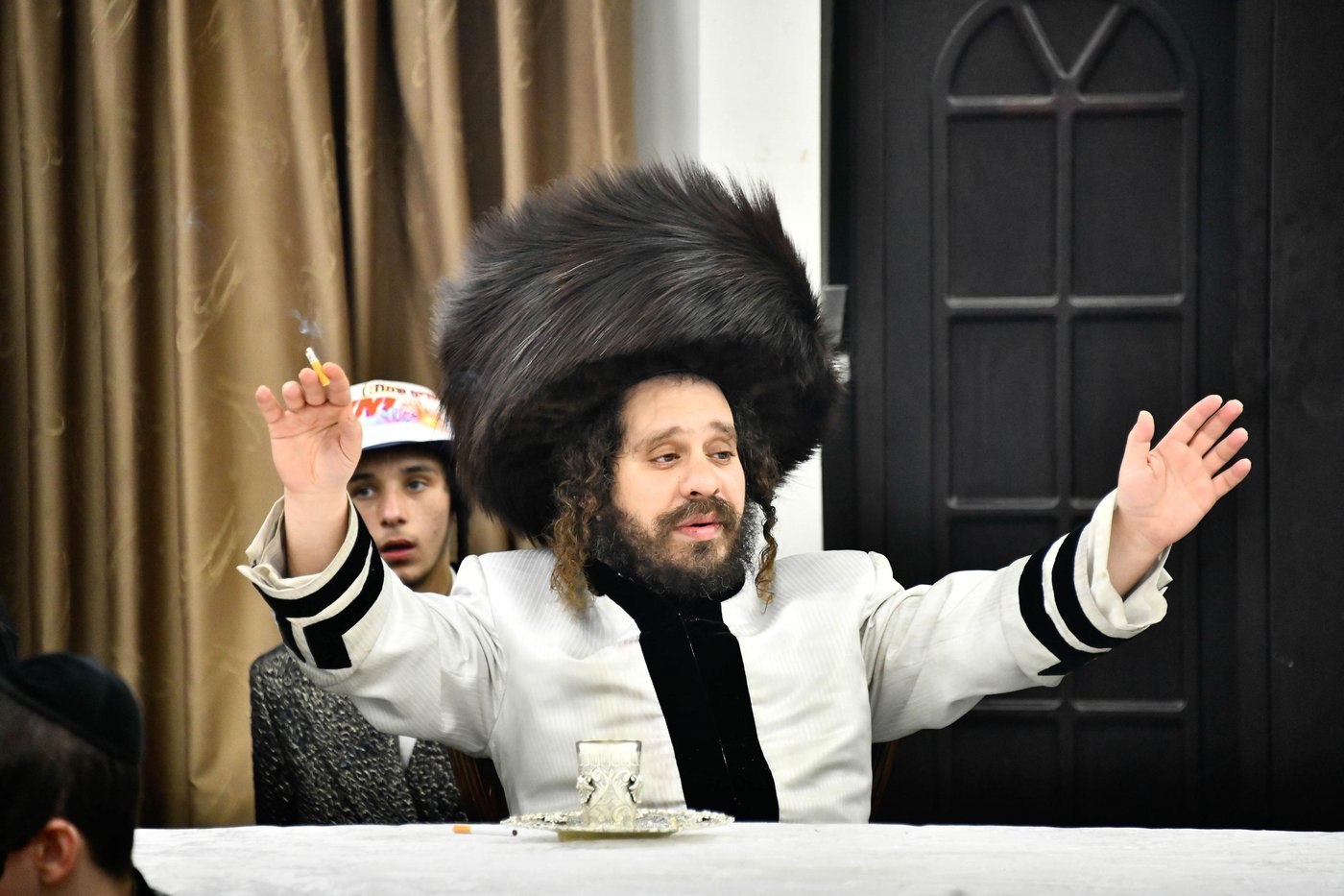 פורים אצל האדמו"ר מקרעטשניף כפר עטה