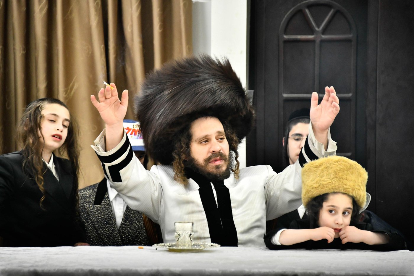 פורים אצל האדמו"ר מקרעטשניף כפר עטה