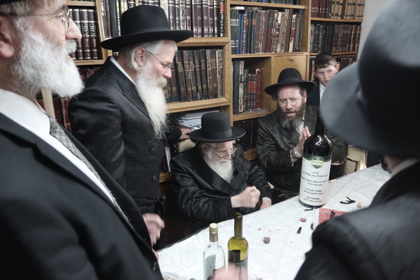 פורים אצל הגר"ע אויערבאך