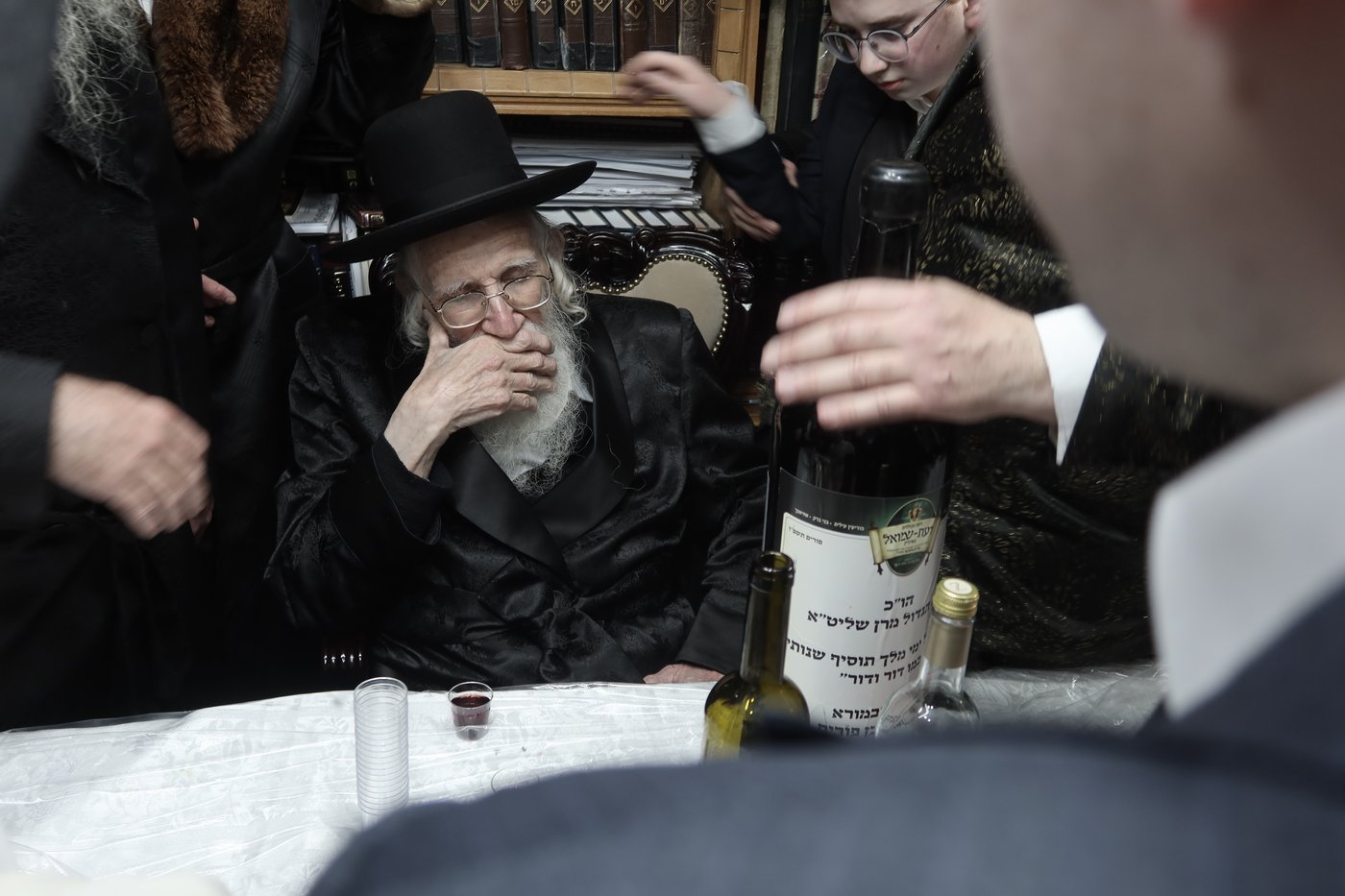 פורים אצל הגר"ע אויערבאך