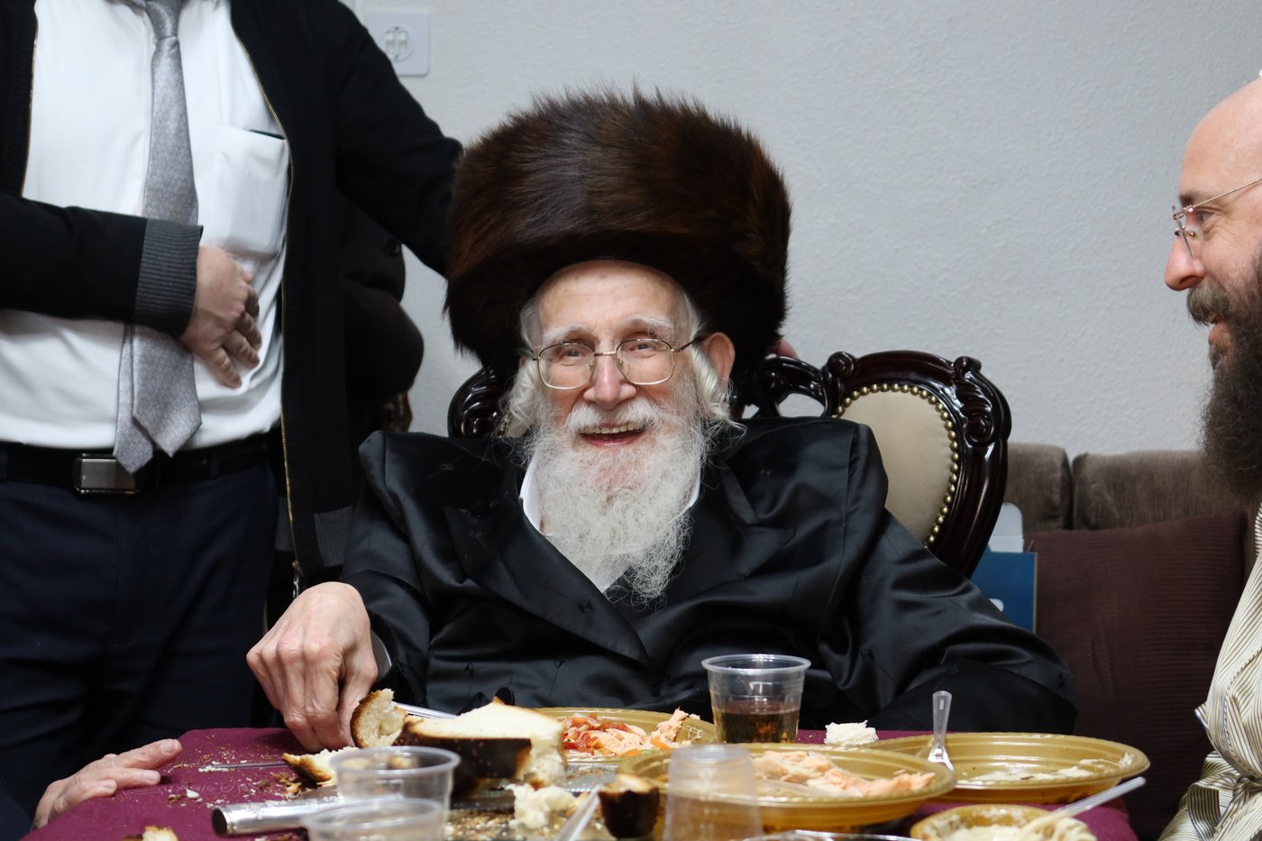 פורים אצל הגר"ע אויערבאך