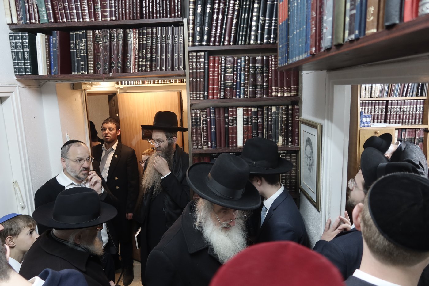 פורים אצל הגר"ע אויערבאך