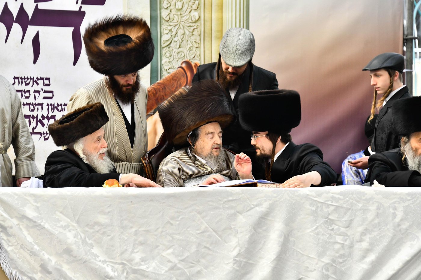 פורים בצל הגה"צ רבי יעקב מאיר שכטר