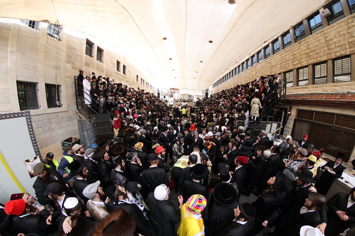 פורים בצל הגה"צ רבי יעקב מאיר שכטר