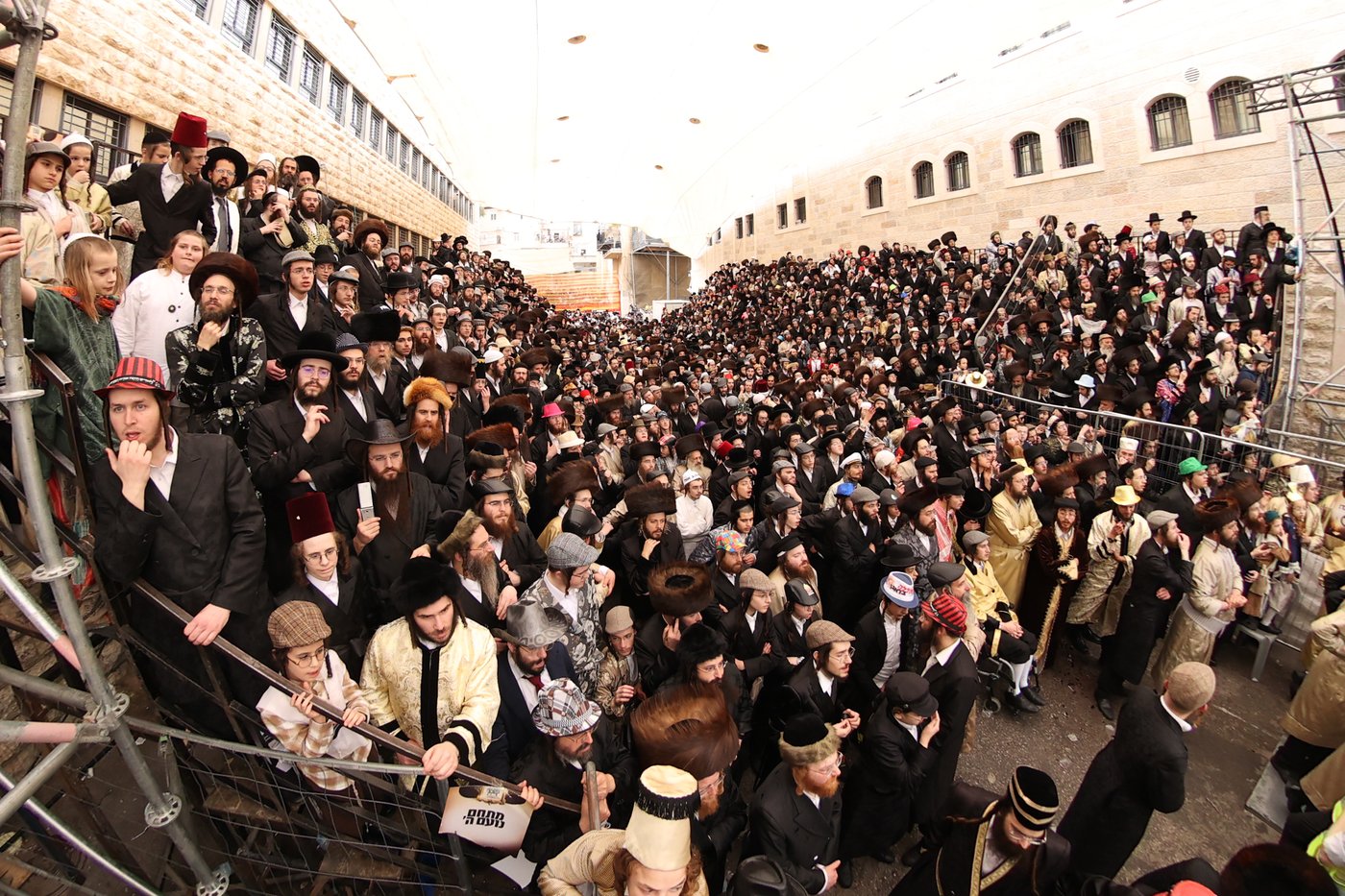 פורים בצל הגה"צ רבי יעקב מאיר שכטר