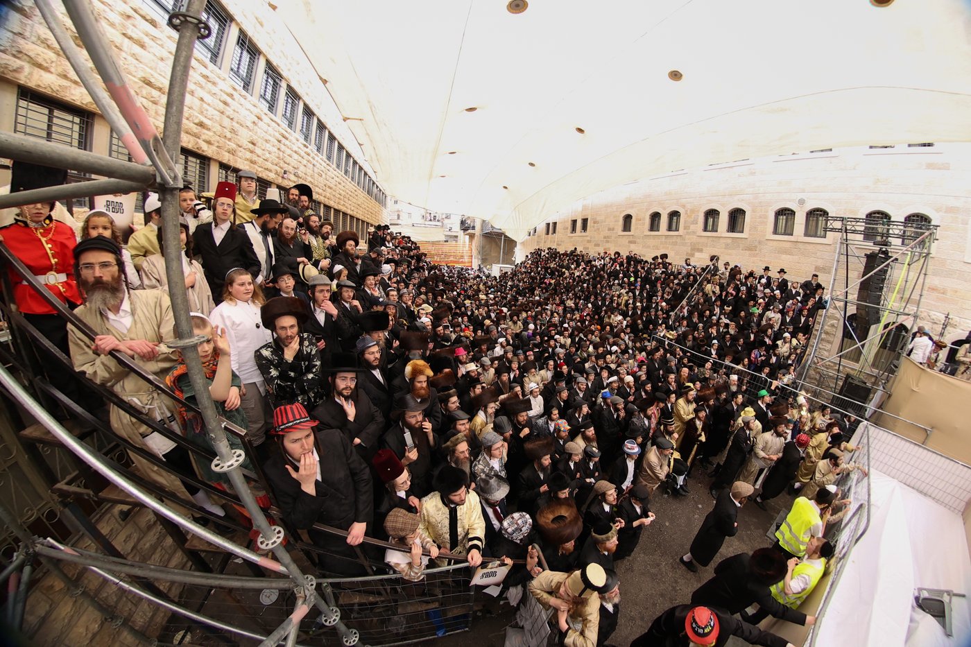 פורים בצל הגה"צ רבי יעקב מאיר שכטר