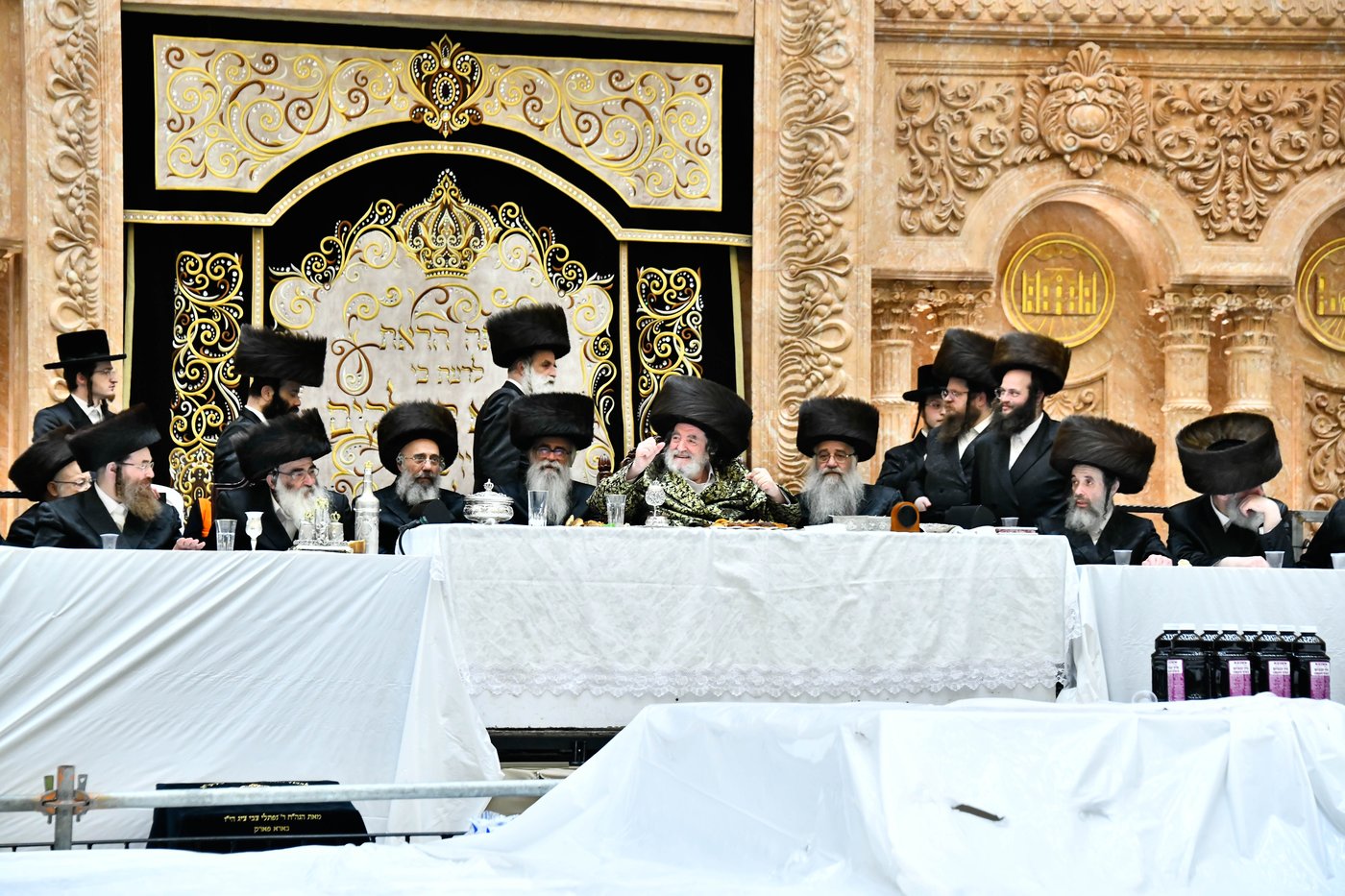 פורים בחצה"ק ויז'ניץ