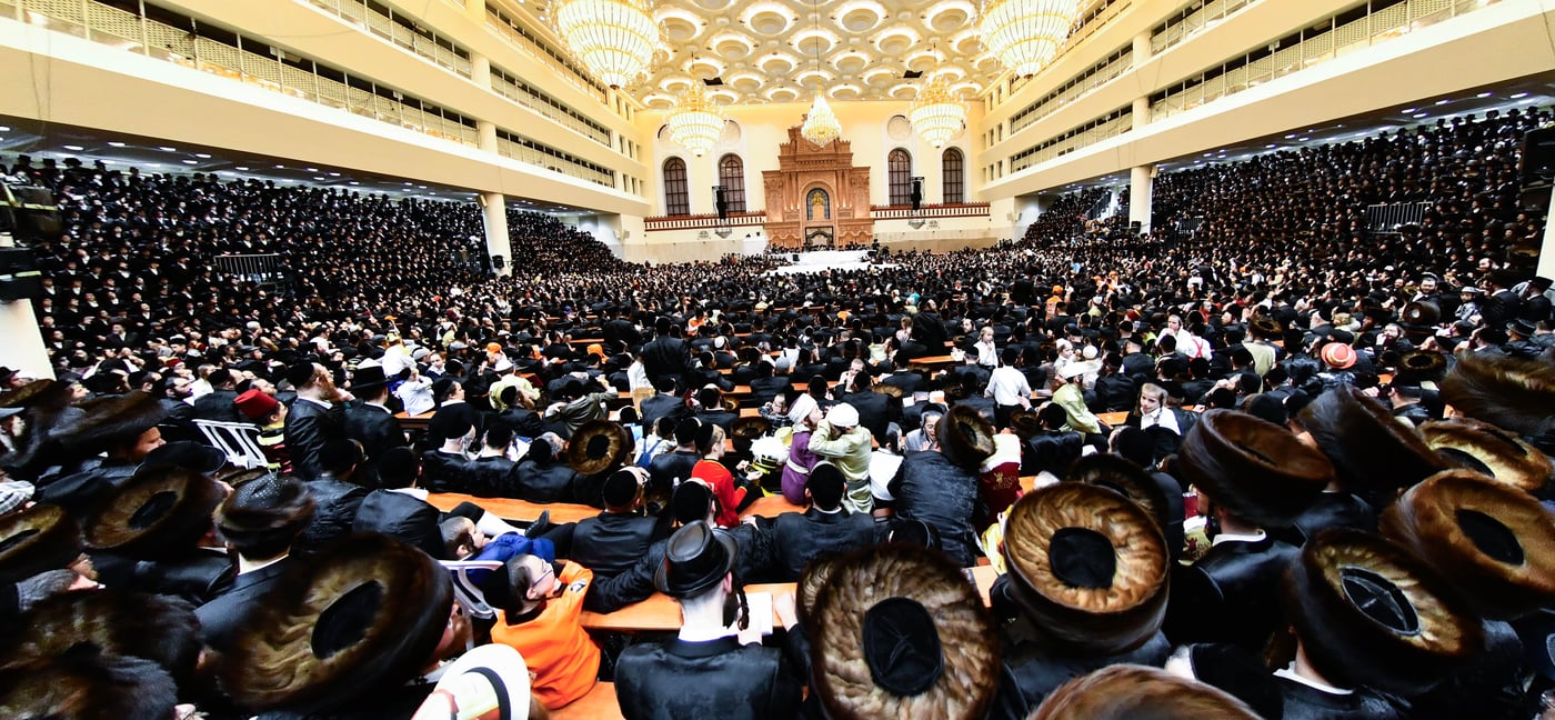 פורים בחצה"ק ויז'ניץ