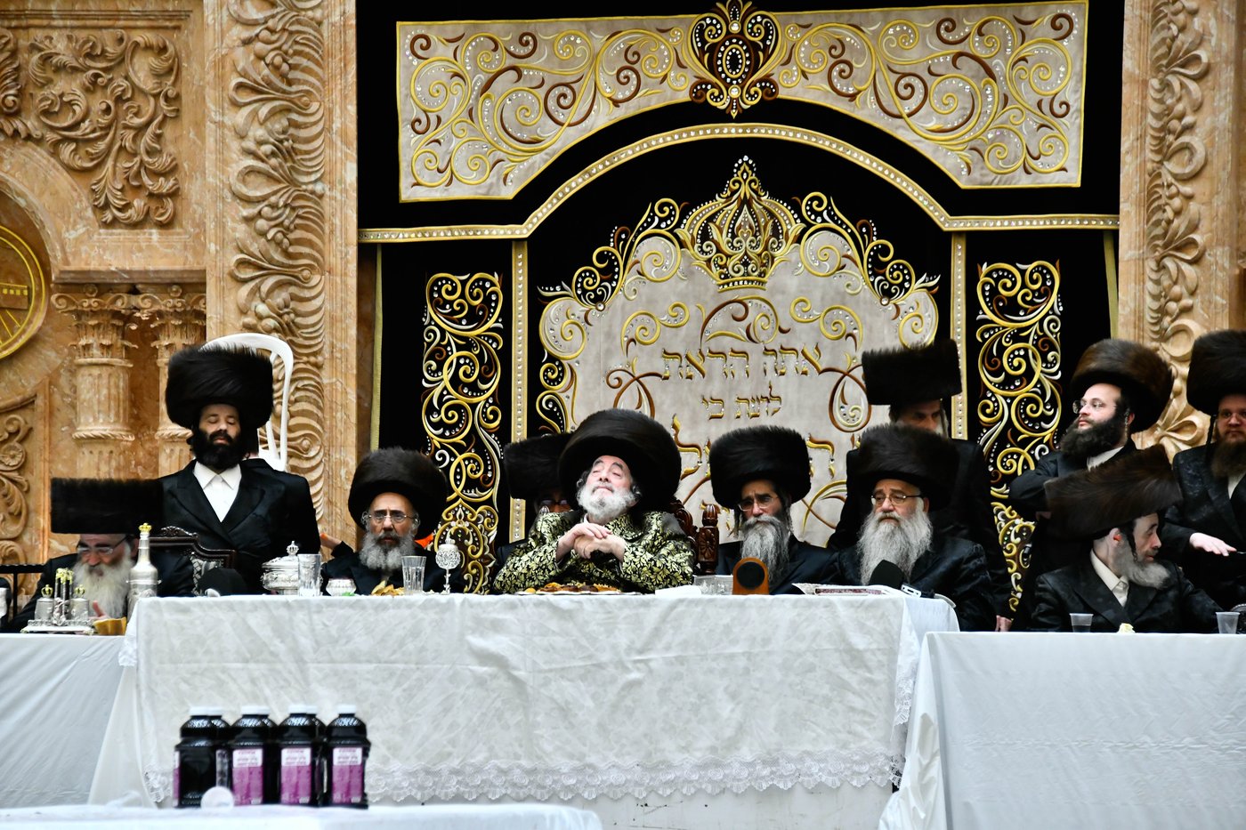 פורים בחצה"ק ויז'ניץ