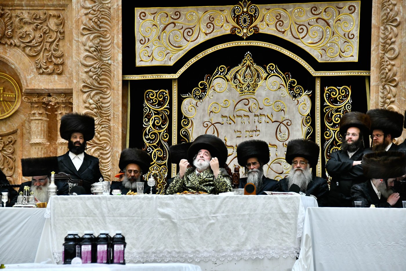 פורים בחצה"ק ויז'ניץ