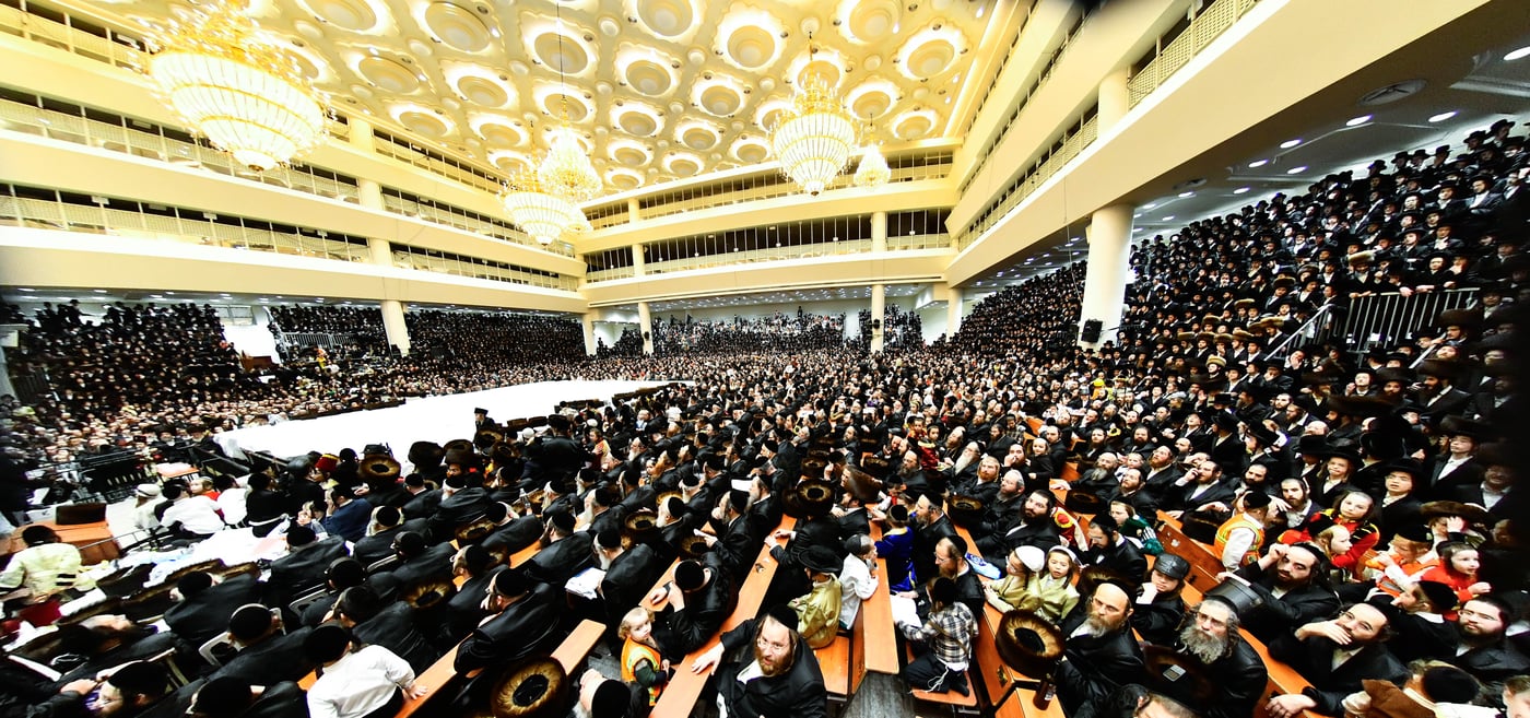 פורים בחצה"ק ויז'ניץ