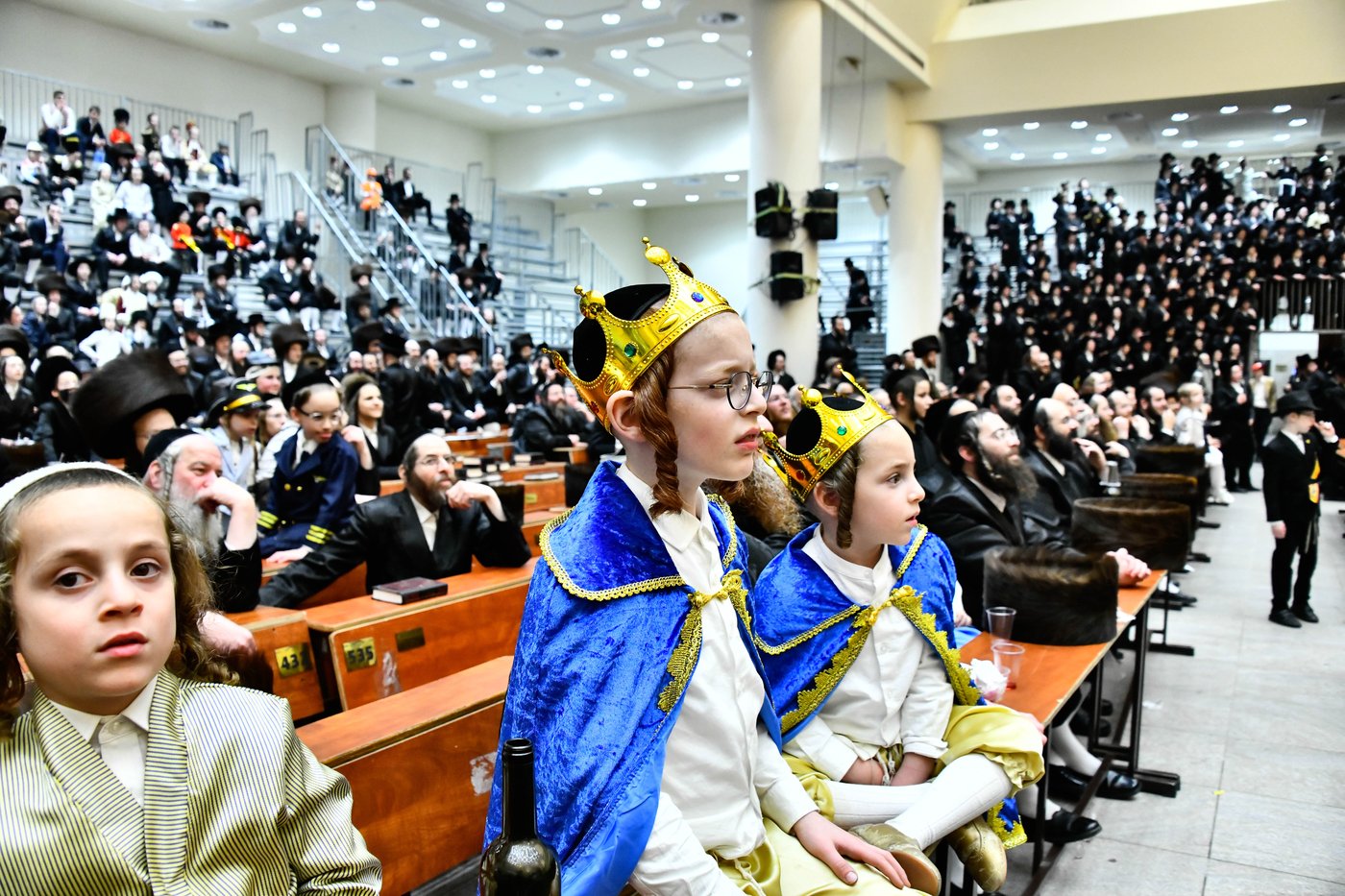 פורים בחצה"ק ויז'ניץ