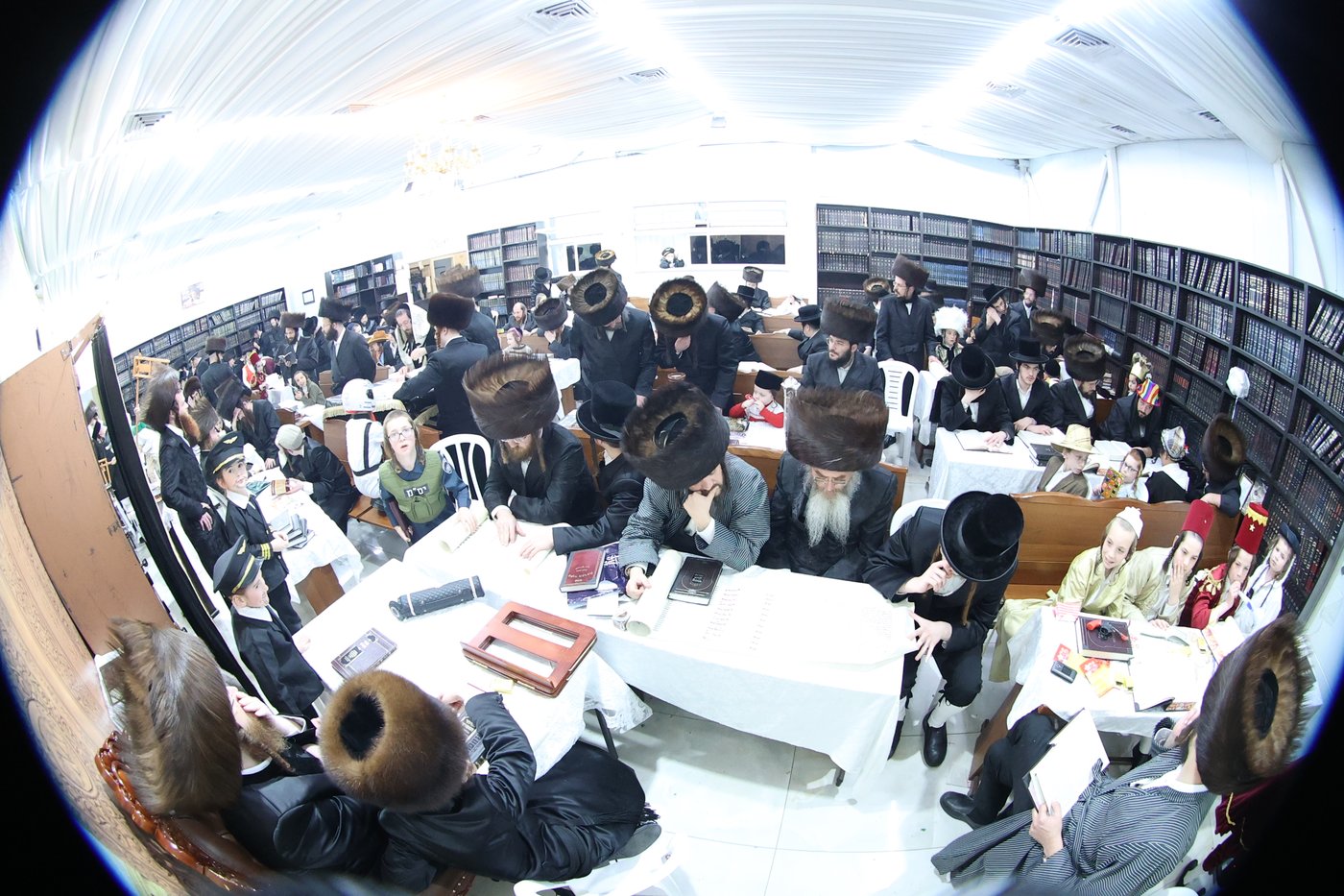 פורים בחצה"ק ספינקא בית שמש