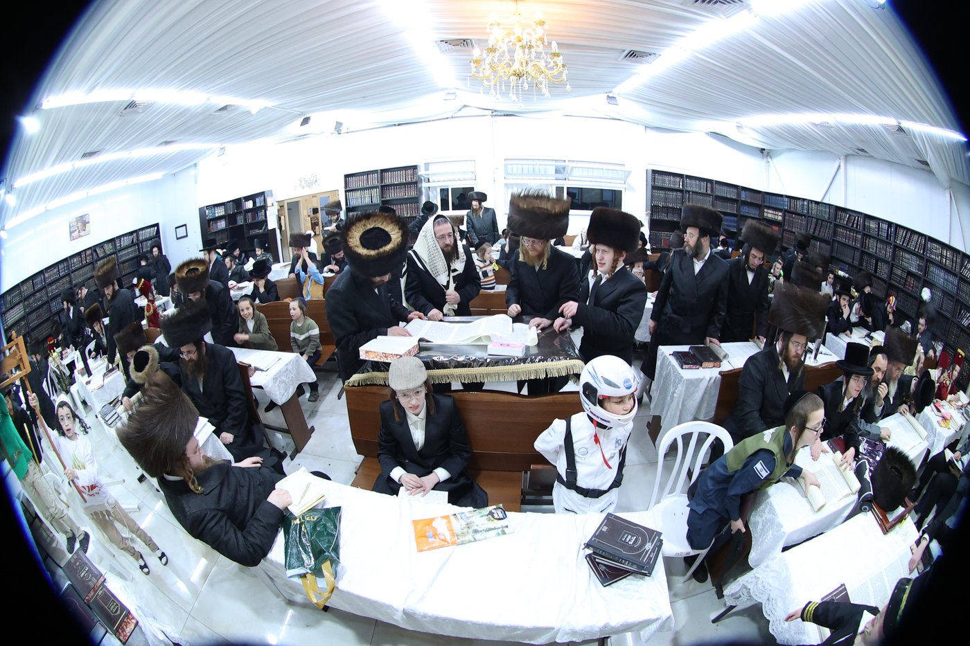 פורים בחצה"ק ספינקא בית שמש