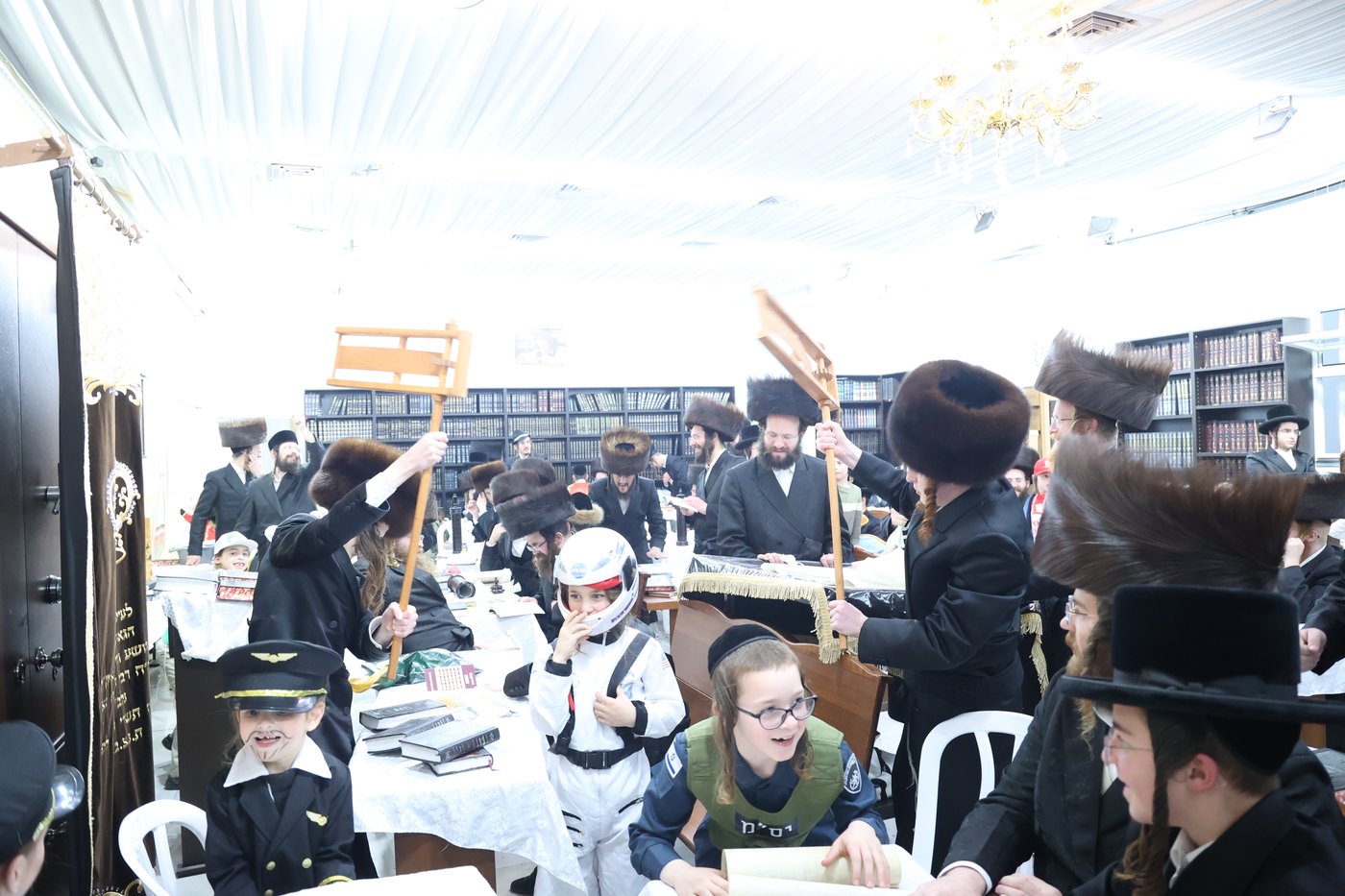 פורים בחצה"ק ספינקא בית שמש