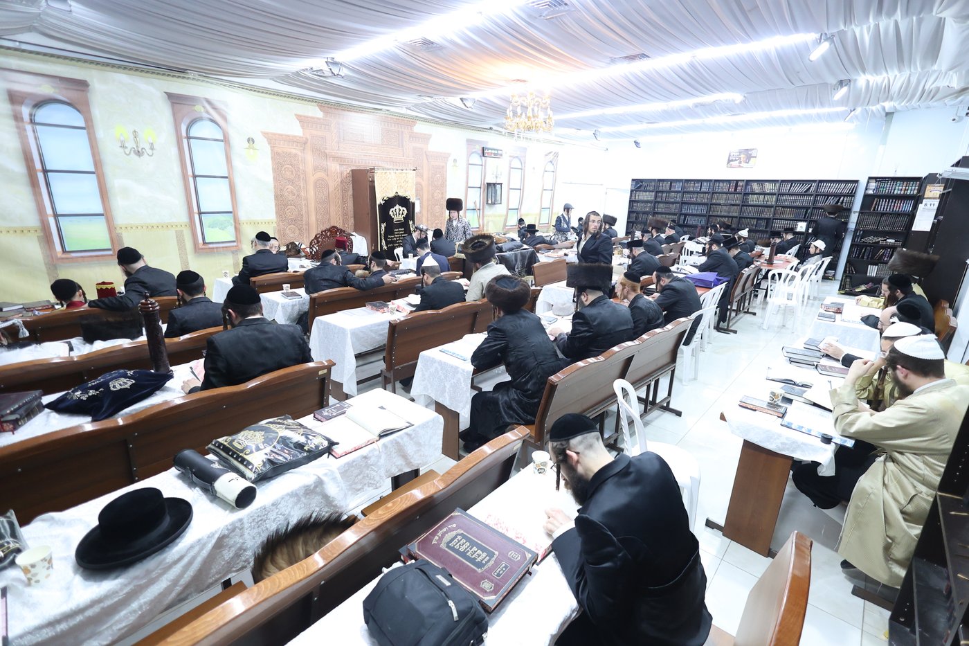 פורים בחצה"ק ספינקא בית שמש