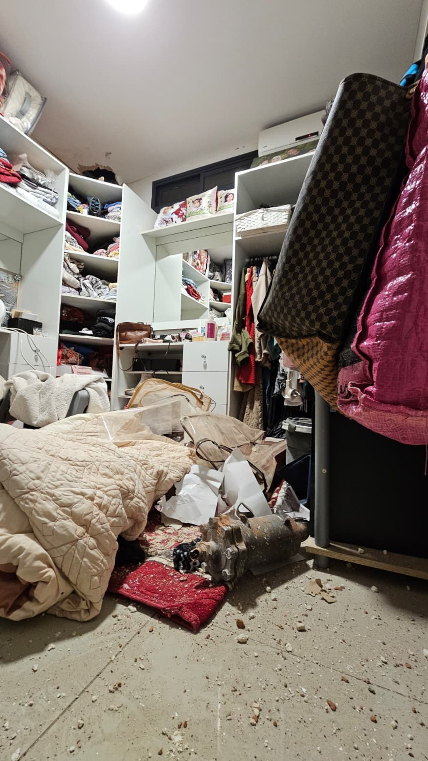 "קרה לנו נס": שבר טיל איראני נפל בחדר הכביסה של המשפחה החרדית