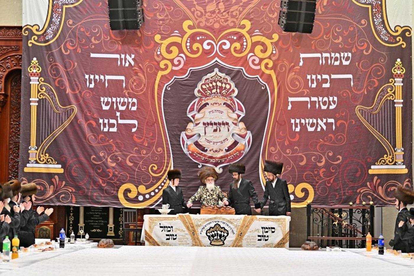 פורים בחצה"ק ויזניץ