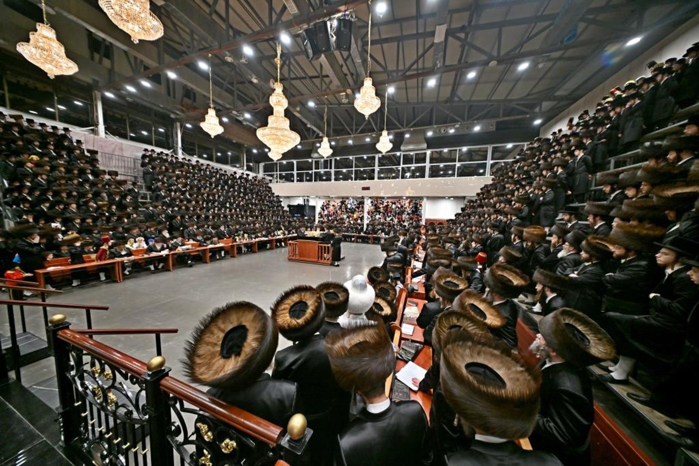 פורים בחצה"ק ויזניץ