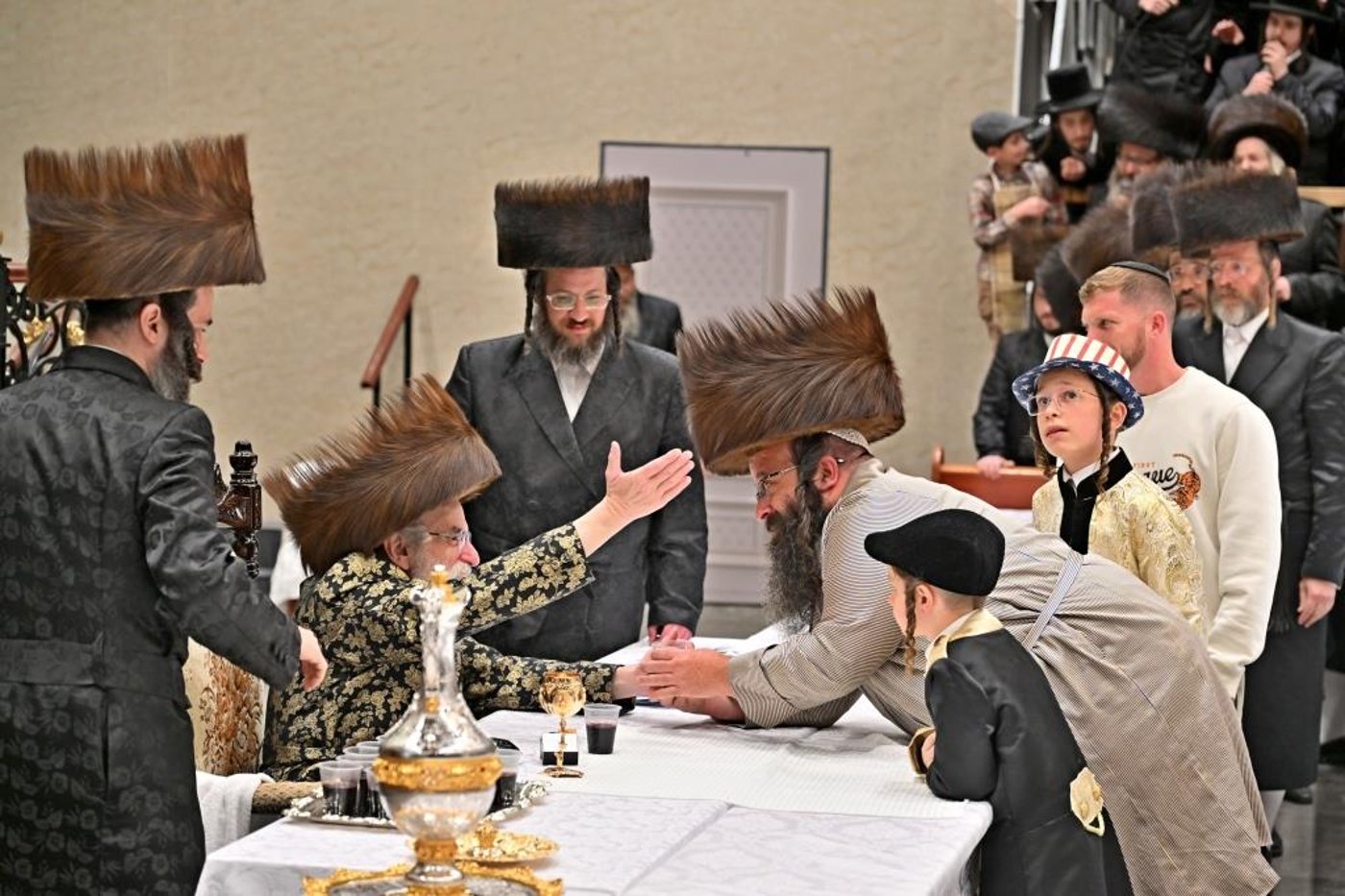 פורים בחצה"ק ויזניץ