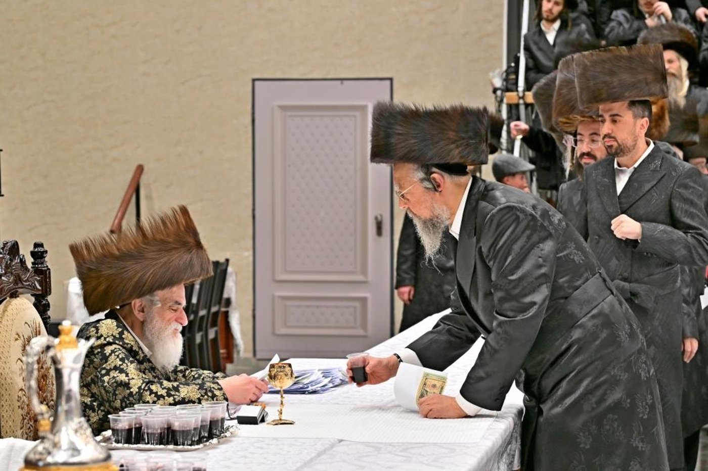 פורים בחצה"ק ויזניץ