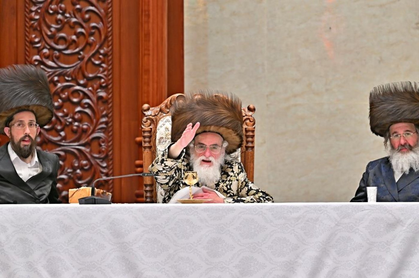 פורים בחצה"ק ויזניץ