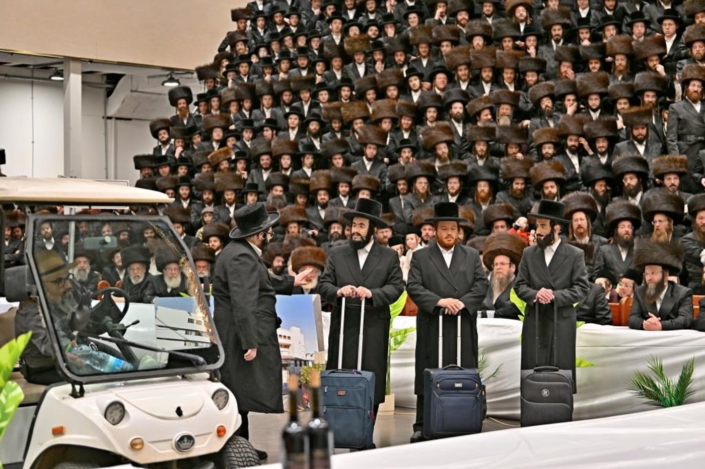 פורים בחצה"ק ויזניץ